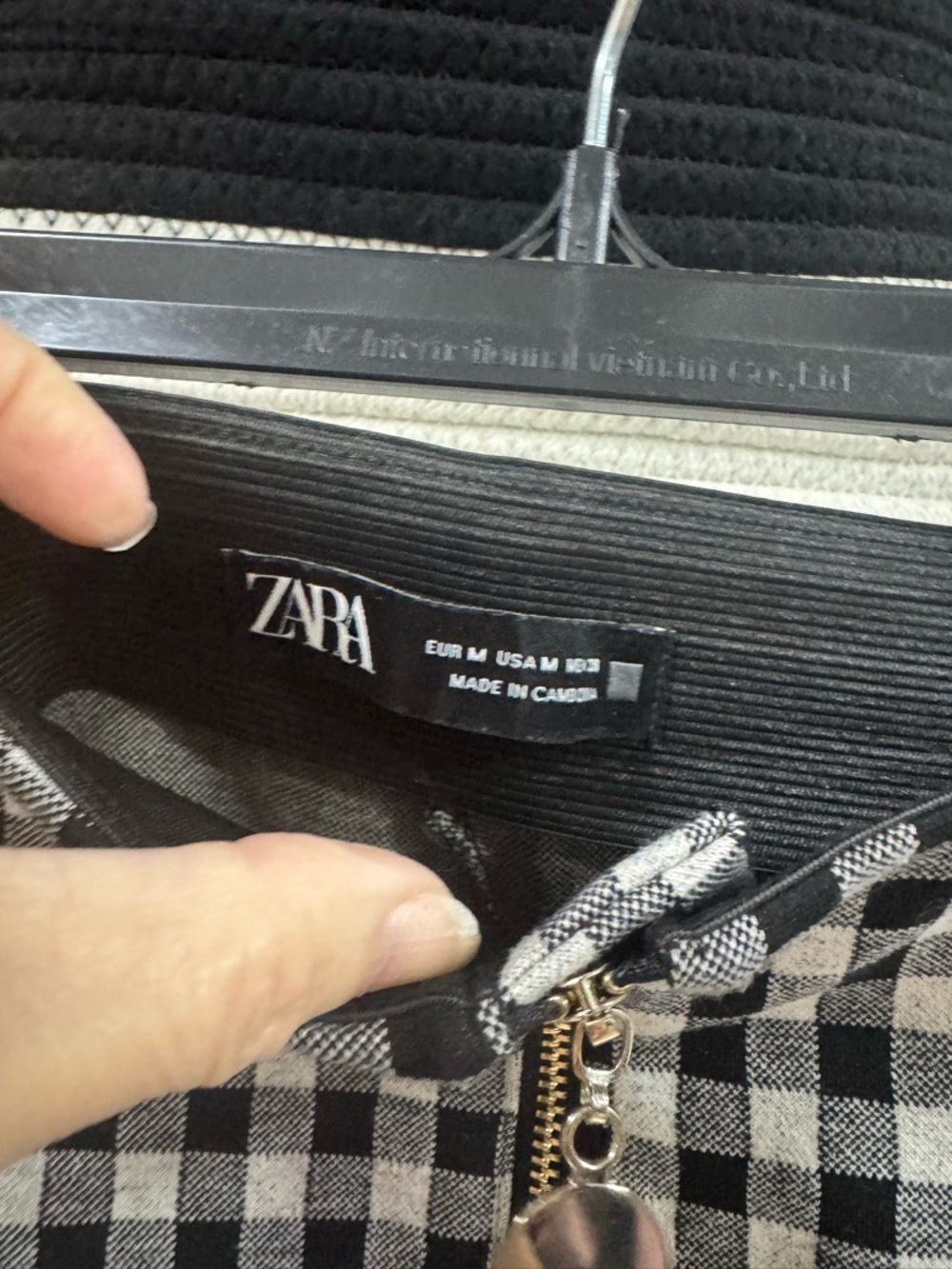ZARA Black White Gingham Pants Medium Zip Front Slim Fit Chic - Picture 5 of 5
